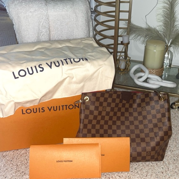 Graceful PM - Picture 1 of 15